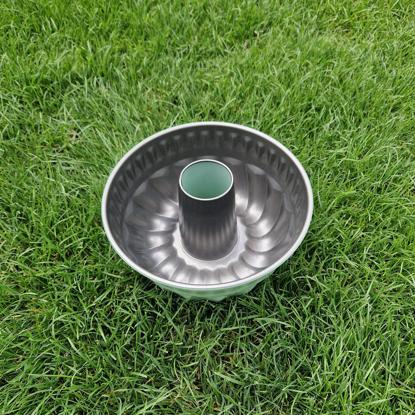 cake pan in mint green