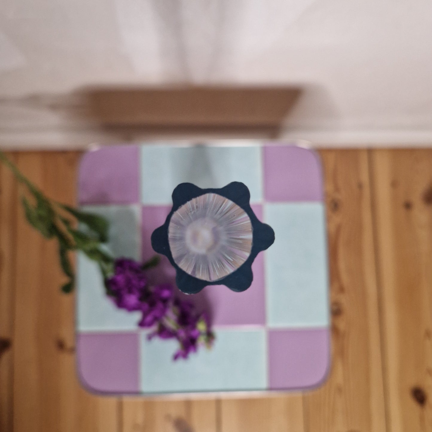 Flower shaped glass vase