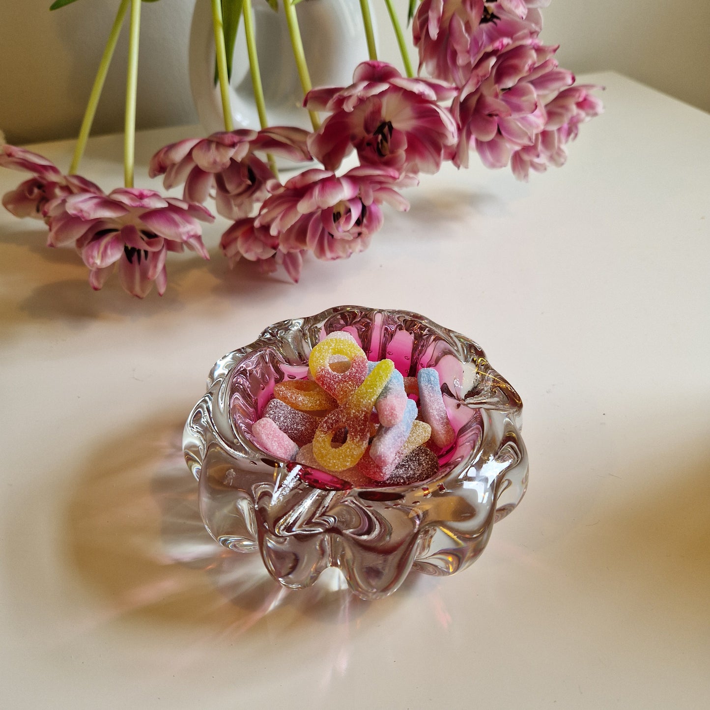 pink curvy ashtray