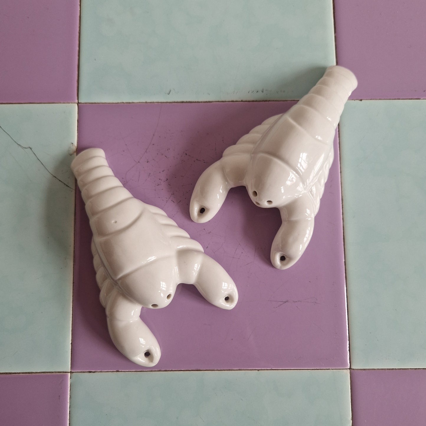 Crayfish salt & peppar shaker
