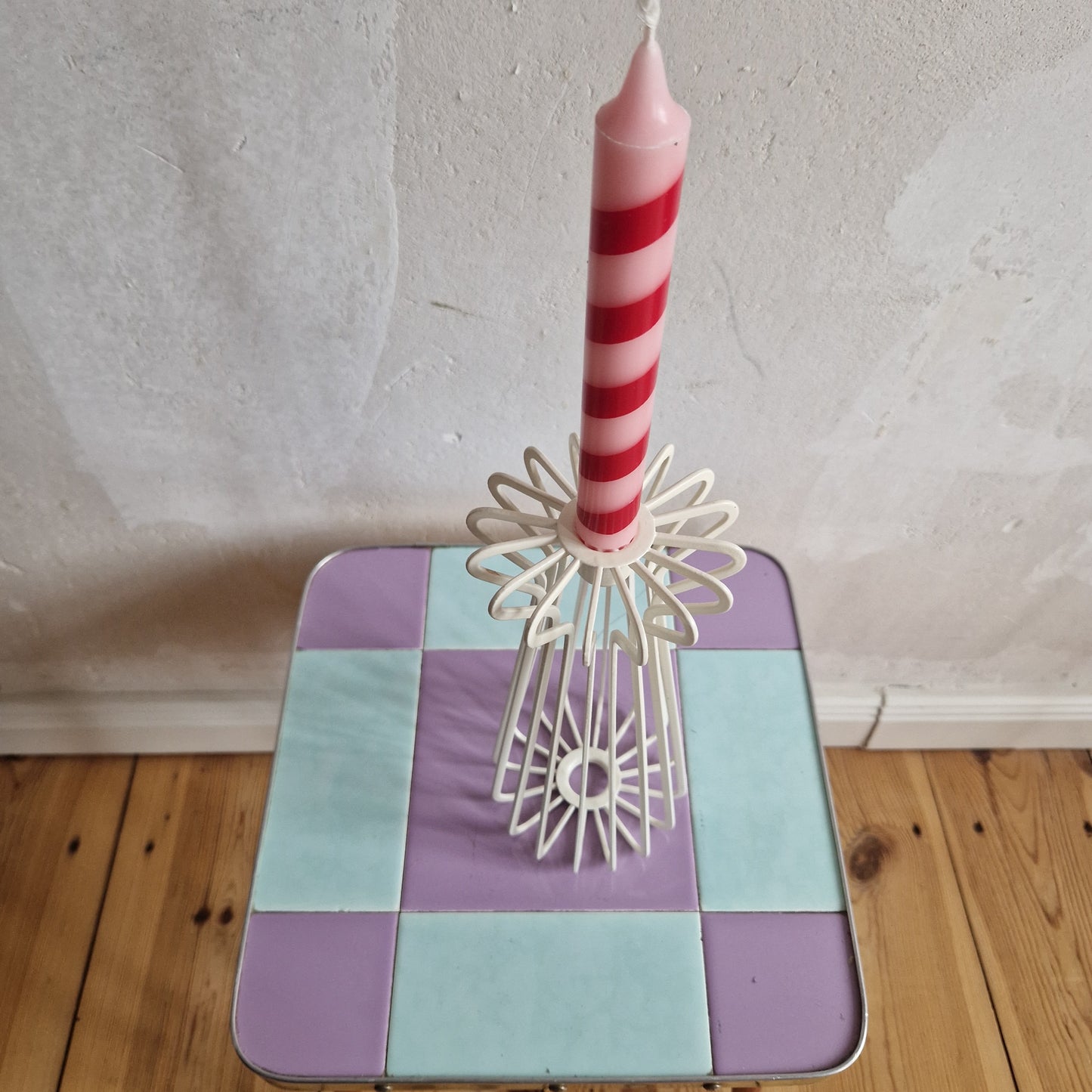 Candle holder by Ehlen Johansson