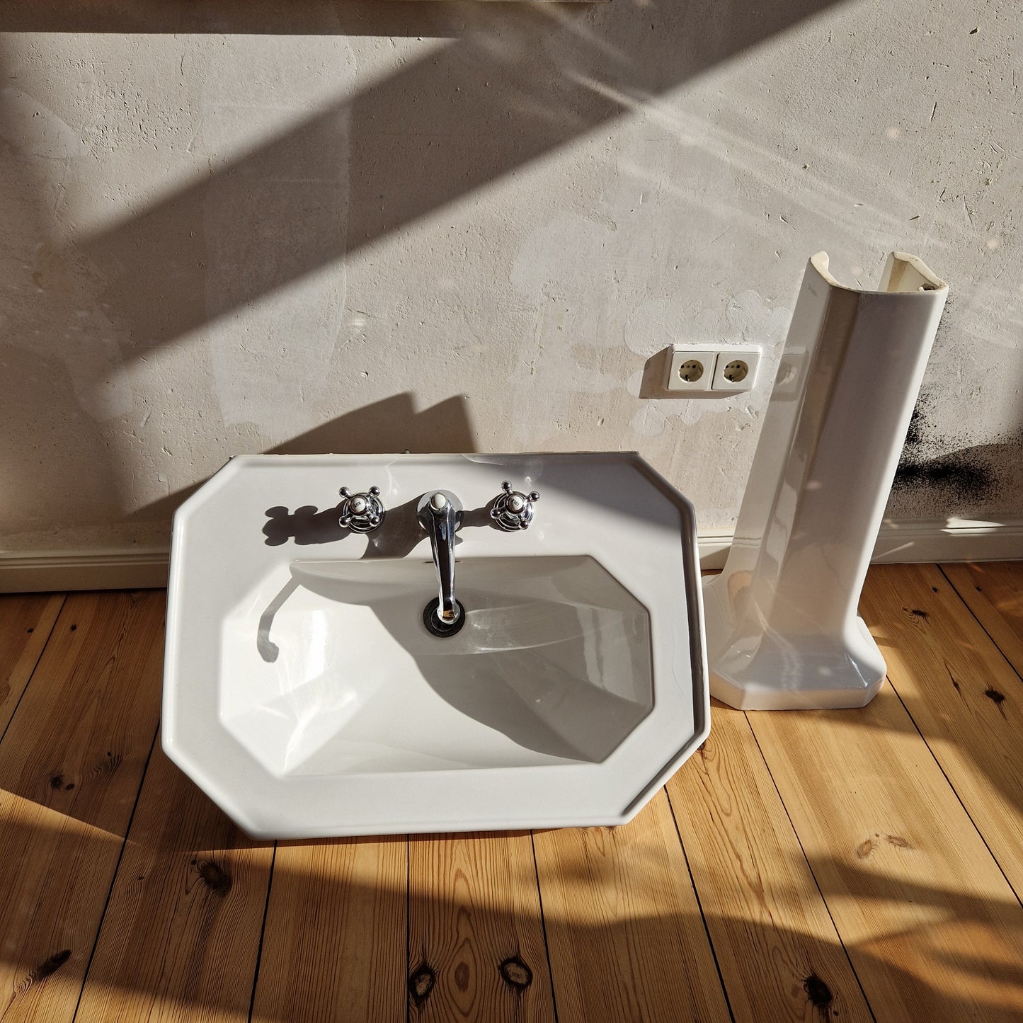 Ceramic sink Duravit
