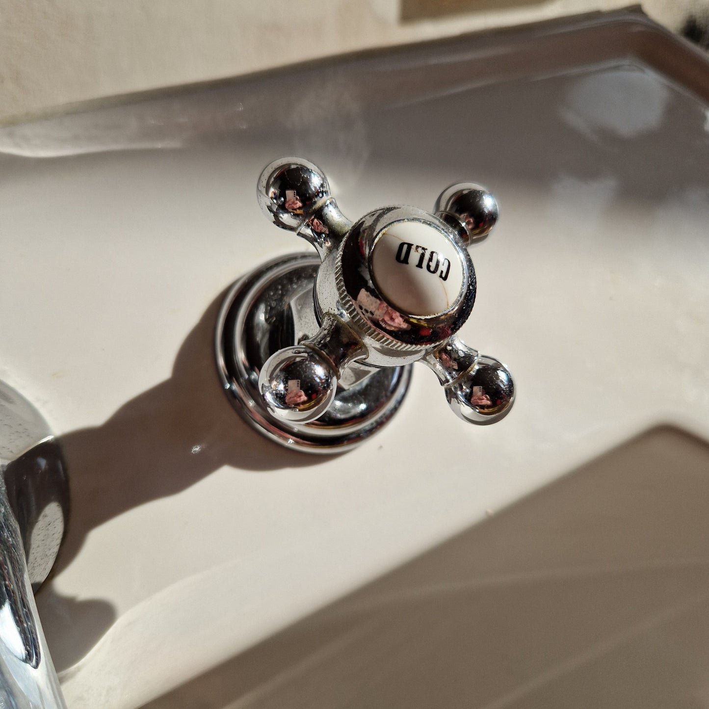 Ceramic sink Duravit