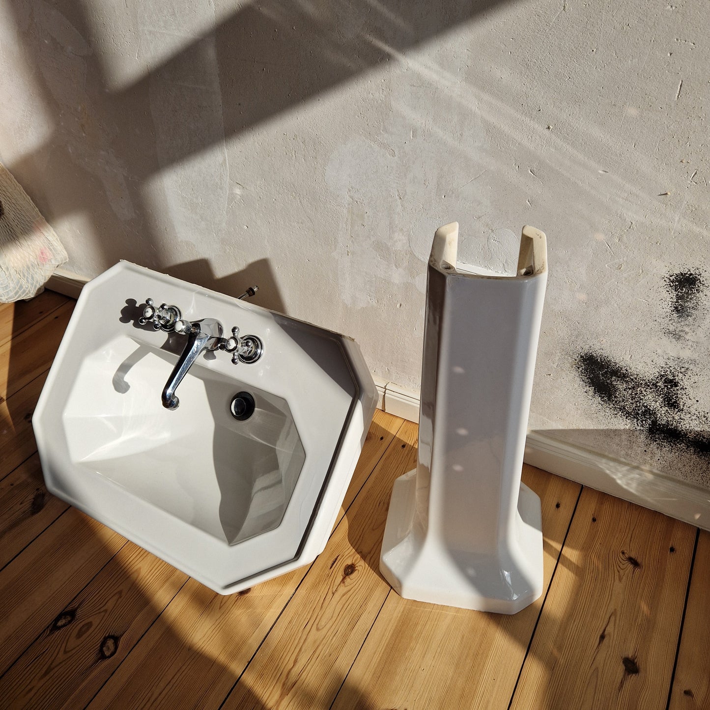 Ceramic sink Duravit
