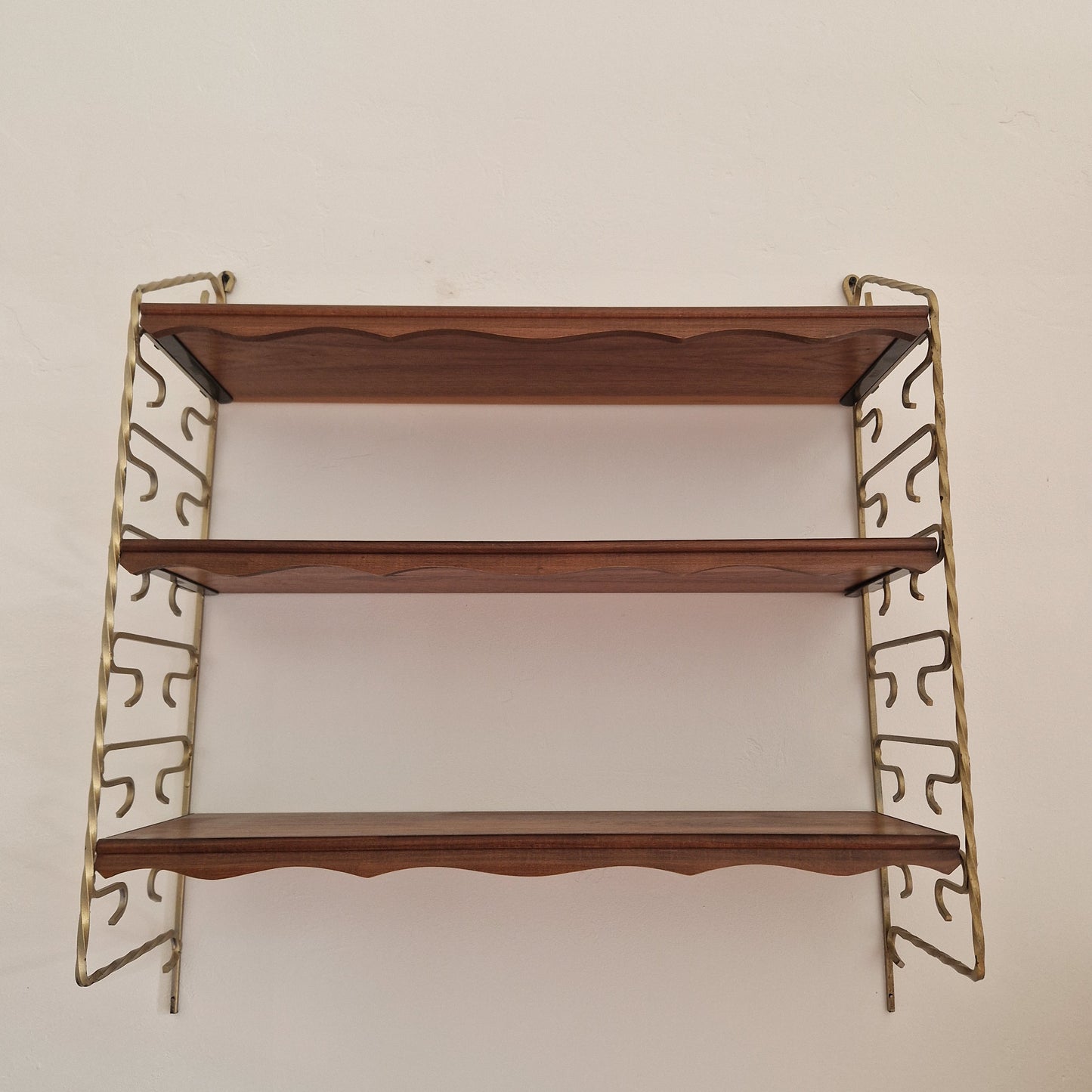 String shelve wood & metal
